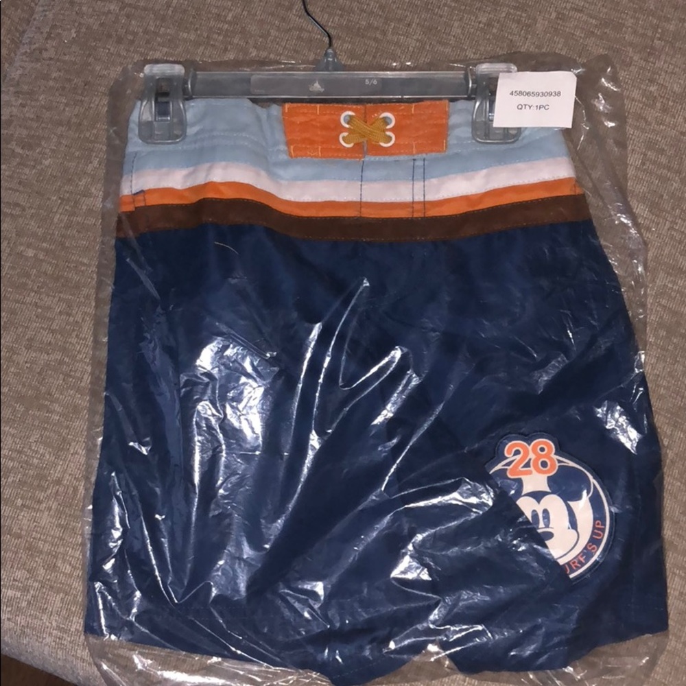 Swim trunk